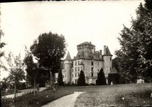 CPM Cantal Vic sur Cere Le Chateau Pestel