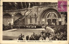 CPA Lourdes Benediction des Malades Devant le Rosaire
