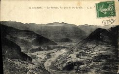 CPA Lourdes Les Pyrenees Vue prise du Pic du Ger