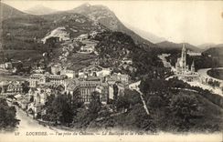 CPA Lourdes Vue Prise du Chateau La Basilique et la Ville