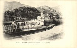 CPA Lourdes Basilique et Calvaire