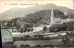 CPA Lourdes Basilique vue de cote