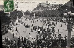CPA Lourdes La Place devant l Eglise du Rosaire