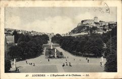 CPA Lourdes L Esplanade et le Chateau
