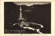 CPA Lourdes Vue de nuit la Basilique pendant la Procession aux flambeaux prise du Chateau Fort
