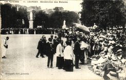 CPA Lourdes Benediction de Malades