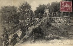 CPA Lourdes La Calvaire Station Modele appattenant a la Statue Religieuse rue Bonaparte Paris