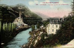CPA Lourdes Vue sur le Gave et la Basilique