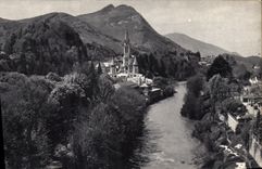 CPA Lourdes La Basilique et le Gave Vue prise de l Hotel Bethanic
