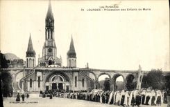 CPA Lourdes Procession des Enfants de Marie