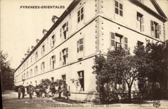 CPA Amelie Les Bains L Hopital Militaire Militaria