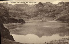 VINTAGE POSTCARD the Pyrenees the Blue Lake