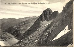 CPA Gavarnie Les Sarrades Vues du Glacier du Taillon