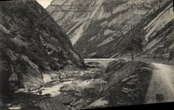VINTAGE POSTCARD Route De Luz has Gavarnie the bridge Desdous Roucats