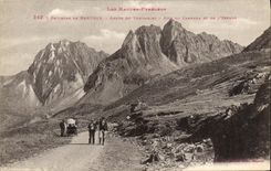 VINTAGE POSTCARD Bareges Road of Tourmalet Peaks D Espade and Campanat