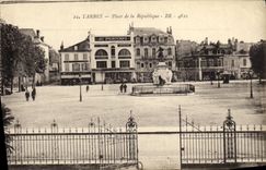 CPA Tarbes Place de la Republique 