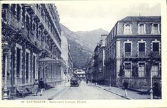 VINTAGE POSTCARD Cauterets Boulevard Latapie Flurin