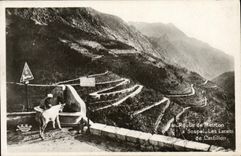 CPA Route de Menton a Sospel Les Lacets de Castillon Femme et son ane