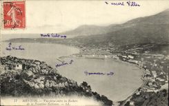 CPA Menton Vue prise entre les Rochers da la Froniere Italienne