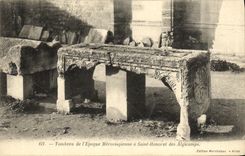 CPA Tombeau de l Epoque Merovingienne a Saint Honorat des Alyscamps