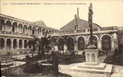 CPA lle Saint Honorat Abbaye de Lerins Le Cimetiere