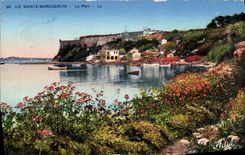 CPA Ile Sainte Marguerite Le Port Bateaux