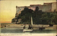 CPA Ile Sainte Marguerite Le Port Bateau