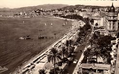 VINTAGE POSTCARD the Dimension D Cannes Azure View on the Beach and Suquet