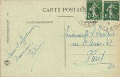 VINTAGE POSTCARD Cannes Faithful Gulls Wintering Them Taking Their Meal on the Beach