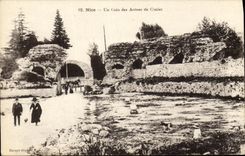 CPA Nice un Coin des Arenes de Cimiez