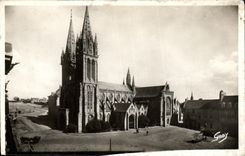 VINTAGE POSTCARD Holy pol  Leon the Basilica