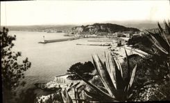 CPA Nice Vue Generale et le Port