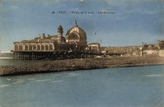 VINTAGE POSTCARD Nice Palate of Pier Gulls