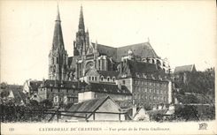 CPA Cathedrale de Chartres Vue prise de la Porte Guillaume