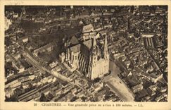 CPA Chartres Vue generale prise en avion a 100 metres