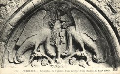 CPA Chartres Decoration du Tympan d Une Fenetre d une maison du 13eme