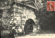 CPA Monthoissier Parc du Chateau Vielle Porte