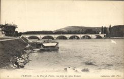 VINTAGE POSTCARD Vernon the Bridge of Pierre Seen from of the Camere Quay