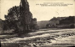 CPA Besancon Le Doubs au barrage st Paul L lle des Moineaux et la Citadelle