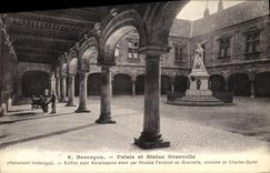 CPA Besancon Palais et Statue Granvelle