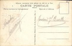 CPA De La Cote D Azur Recevez Ces fleurs Folklore Femme