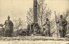 CPA Lourdes Station Jesus est depose de la Croix et remis a sa mere