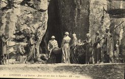 CPA Lourdes Station Jesus est mis dans le Sepulcre