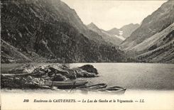 VINTAGE POSTCARD Cauterets Surroundings the Lake Gaube and Vignemale