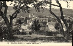 POSTAL Chatel Guyon de la VENDIMIA vista de las rocas