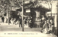 POSTAL Chatel Guyon de la VENDIMIA el parque y la fuente de Yvonne