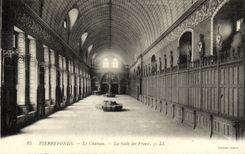 CPA Pierrefonds Le Chateau La Salle des Preux