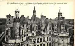CPA Chambord Le Chateau Les combles bordes de galeries et de chemins de ronde