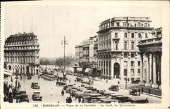 CPA Bordeaux Place de la Comedie Au Fond les Quinconces