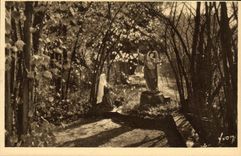 VINTAGE POSTCARD Paray Monial Garden of the Monastery of the Visitation